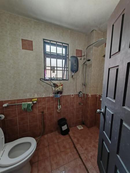 2-storey Terraced House for Sale in Bukit Jelutong (Shah Alam) - Fazri Omar - PropertyGuru.com.my