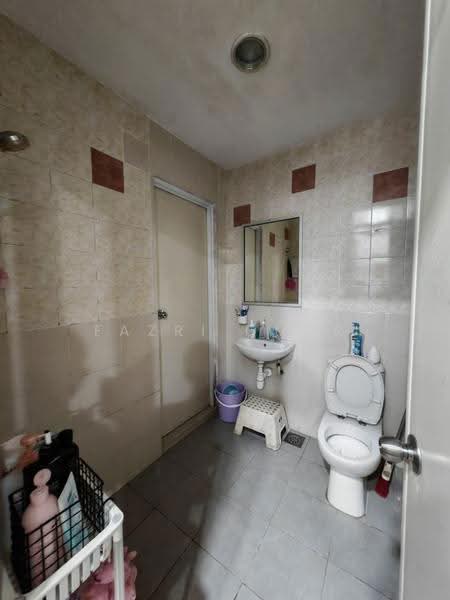 2-storey Terraced House for Sale in Bukit Jelutong (Shah Alam) - Fazri Omar - PropertyGuru.com.my