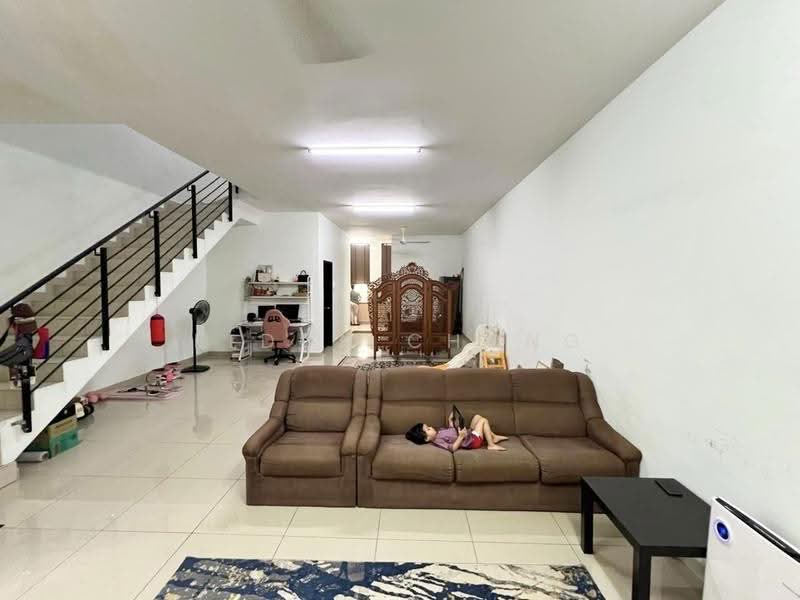 2-storey Terraced House for Rent in Kajang (Selangor) - Eldon Chong - Living Room - PropertyGuru.com.my