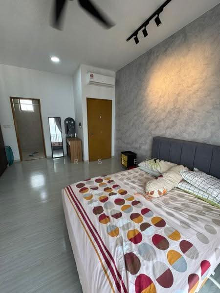 Condominium for Rent at The Hamilton - Iris Lee - Bedroom - PropertyGuru.com.my