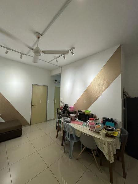 Condominium for Rent at The Hamilton - Iris Lee - Dining Room - PropertyGuru.com.my