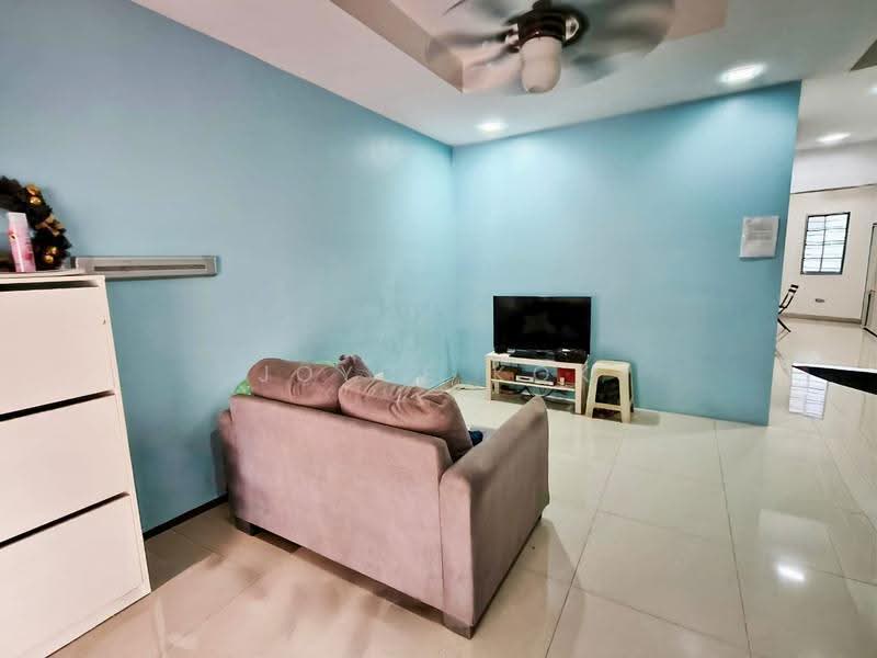 2-storey Terraced House for Sale in Usj 6 (Subang Jaya) - Joyce Kok - Living Room - PropertyGuru.com.my
