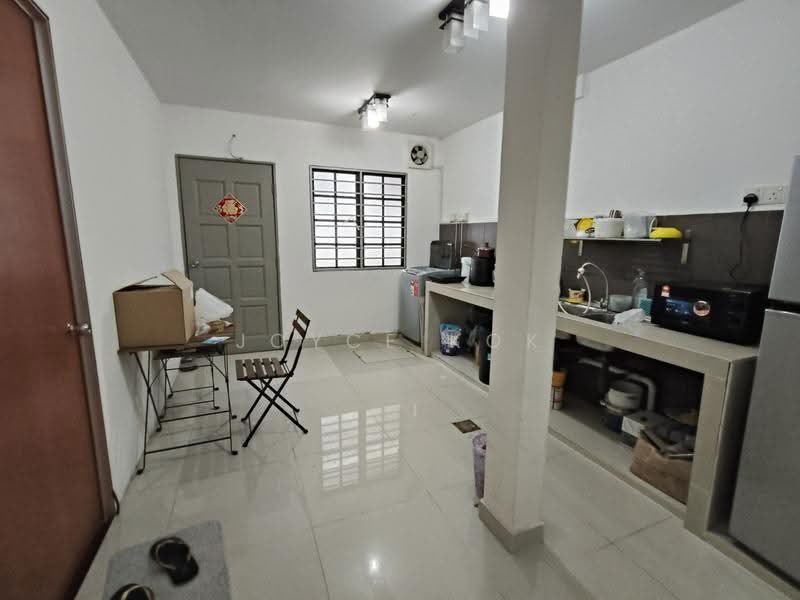 2-storey Terraced House for Sale in Usj 6 (Subang Jaya) - Joyce Kok - Kitchen - PropertyGuru.com.my