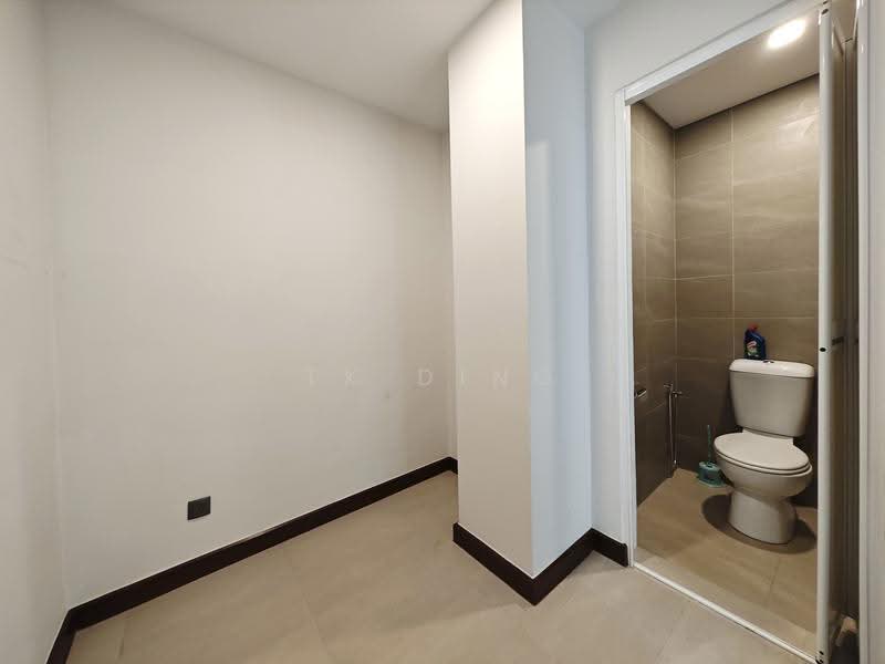 Service Residence for Rent at Puteri Cove Residences - TK Ding - Bathroom - PropertyGuru.com.my