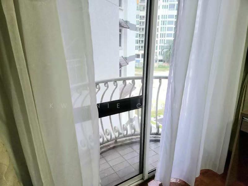 Condominium for Sale at 1A Stonor - Kweenie Chong - Balcony - PropertyGuru.com.my