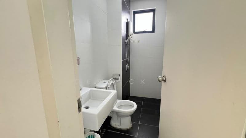 Condominium for Rent at Skyview Residence - Derrick . - Bathroom - PropertyGuru.com.my