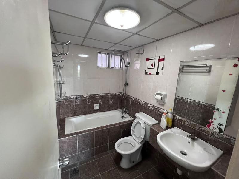 Condominium for Sale at Villa Makmur - Oscar Tang - Bathroom - PropertyGuru.com.my
