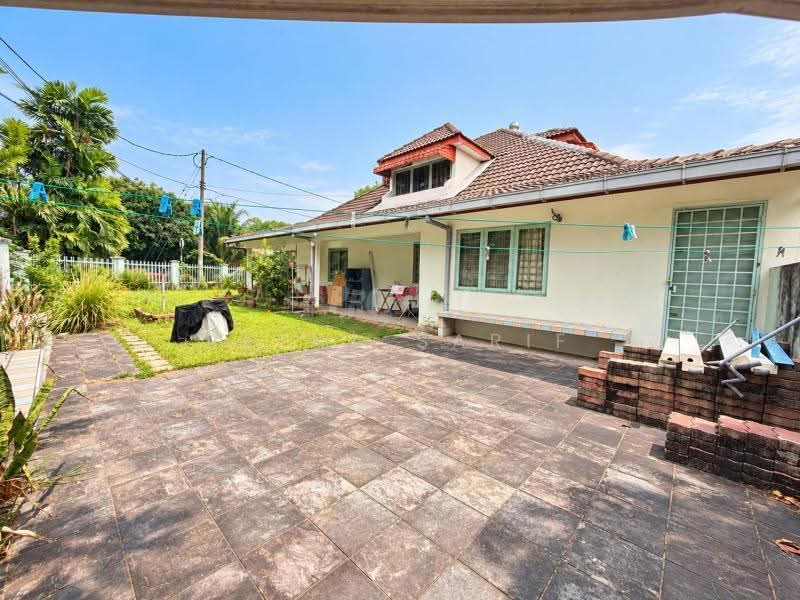 1.5-storey Terraced House for Sale in Usj 2 (Subang Jaya) - Reena Sarif - Exterior - PropertyGuru.com.my