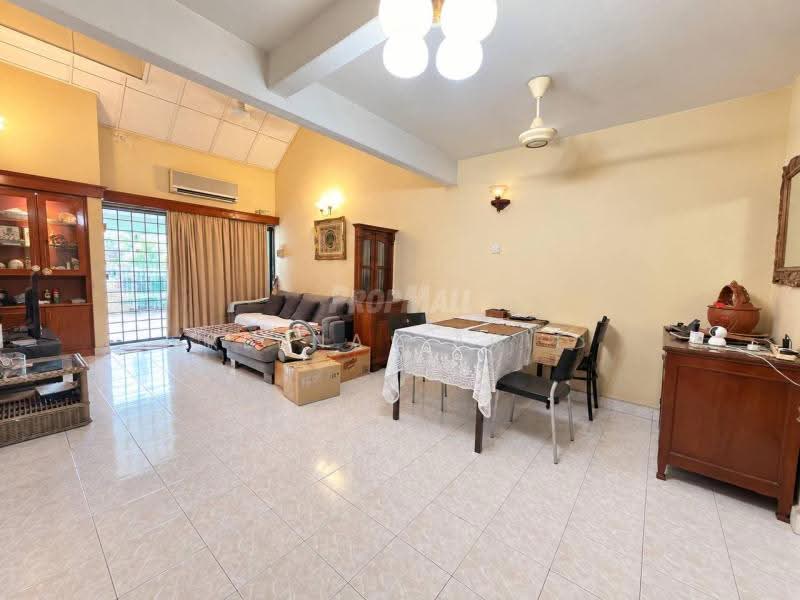 1.5-storey Terraced House for Sale in Usj 2 (Subang Jaya) - Reena Sarif - Living Room - PropertyGuru.com.my