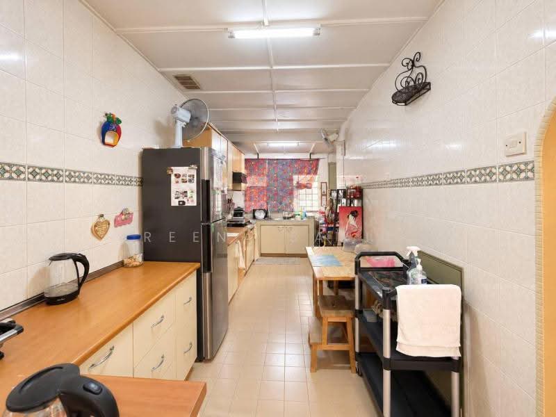 1.5-storey Terraced House for Sale in Usj 2 (Subang Jaya) - Reena Sarif - Kitchen - PropertyGuru.com.my