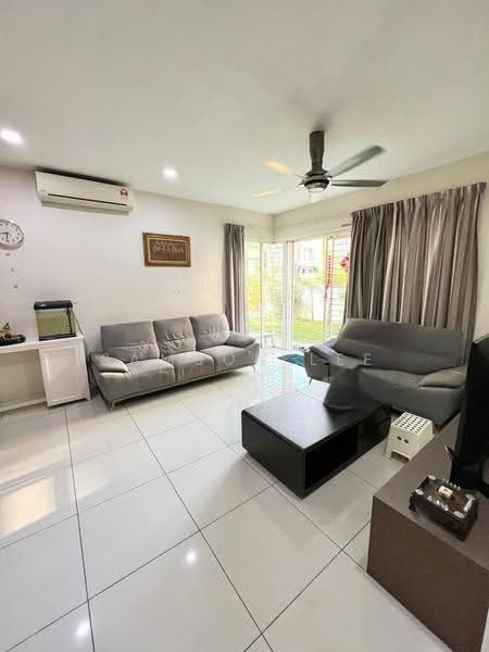 Rumah Teres 2.5-Tingkat untuk Dijual di Bandar Country Homes (Rawang) - Samson Lee - Living Room - PropertyGuru.com.my