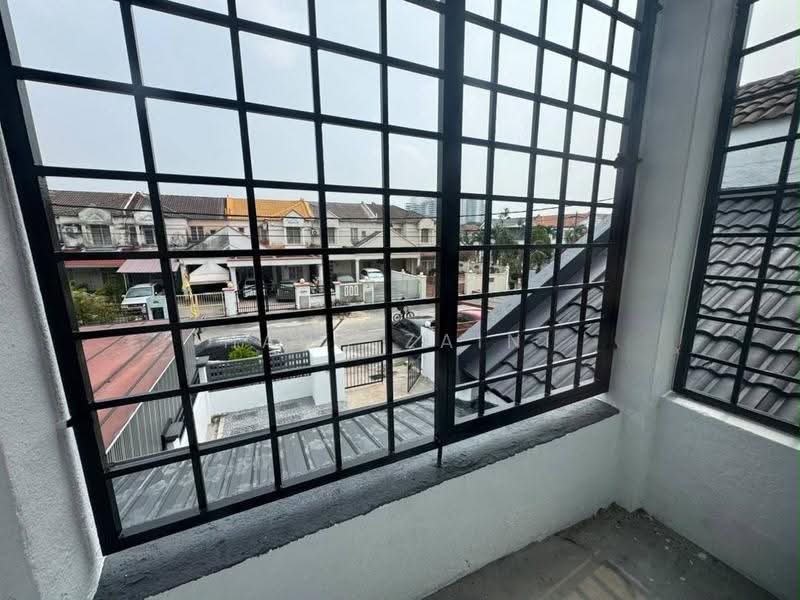 Rumah Teres 2-Tingkat untuk Dijual di Taman Subang Permai (Subang Jaya) - Hana Zaini - Exterior - PropertyGuru.com.my