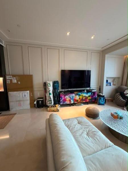 Kediaman Servis untuk Dijual di Pavilion Suites - Lewis Tam - Living Room - PropertyGuru.com.my