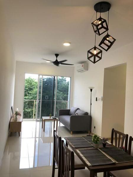 Kediaman Servis untuk Dijual di RYAN & MIHO - Angie Chai - Living Room - PropertyGuru.com.my