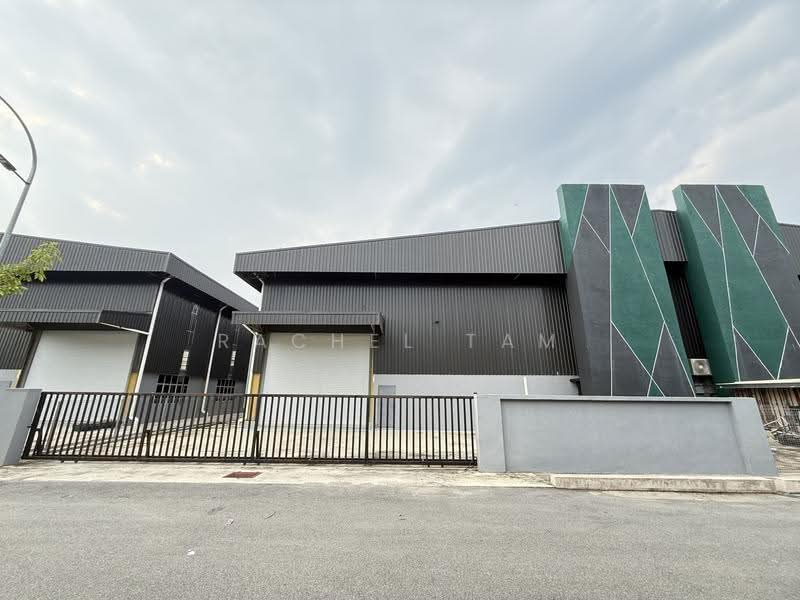 Warehouse for Rent in Kampung Jaya Gading (Kuantan) - Rachel Tam - Exterior - PropertyGuru.com.my