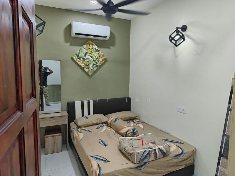2-storey Terraced House for Rent in Raja Uda (Butterworth) - Jeff Lau - Bedroom - PropertyGuru.com.my
