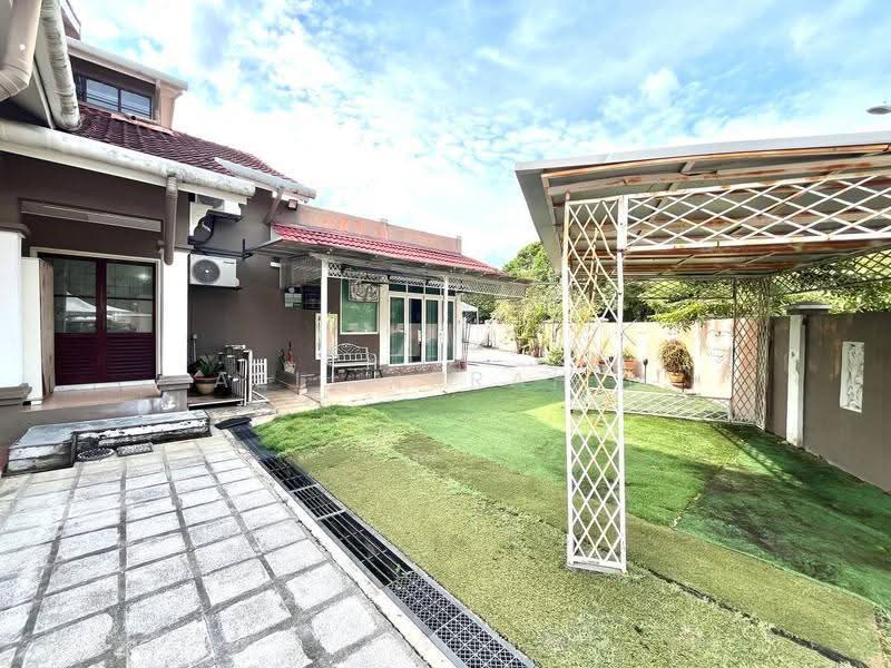 Terraced House for Sale in Alam Damai (Cheras) - Azli Ibrahim - Exterior - PropertyGuru.com.my