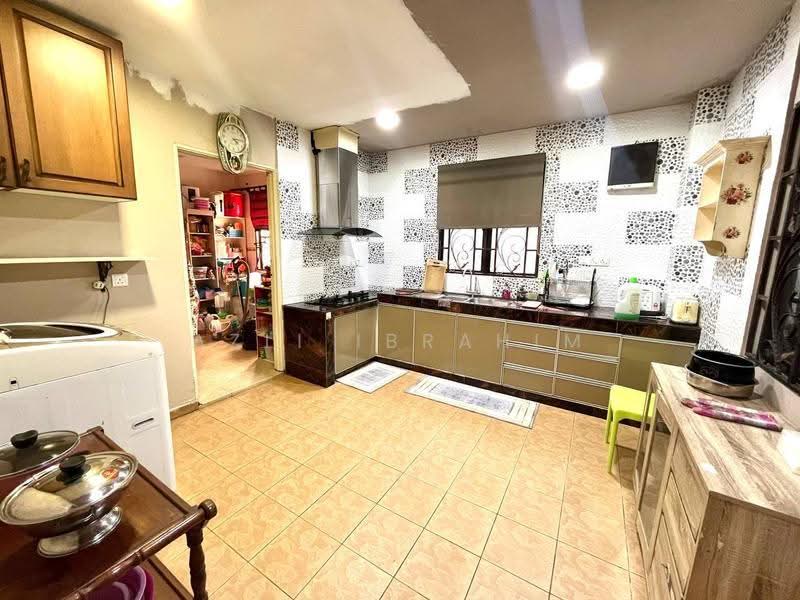 Terraced House for Sale in Alam Damai (Cheras) - Azli Ibrahim - Kitchen - PropertyGuru.com.my