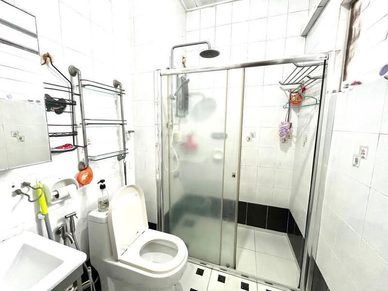 Terraced House for Sale in Alam Damai (Cheras) - Azli Ibrahim - Bathroom - PropertyGuru.com.my