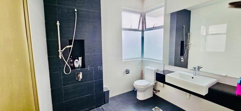 Bungalow House for Sale in Senibong (Permas Jaya) - Jeny Loo - Bathroom - PropertyGuru.com.my