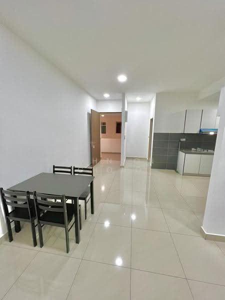 Kediaman Servis untuk Dijual di SKS Habitat - Johnson Chong - Dining Room - PropertyGuru.com.my