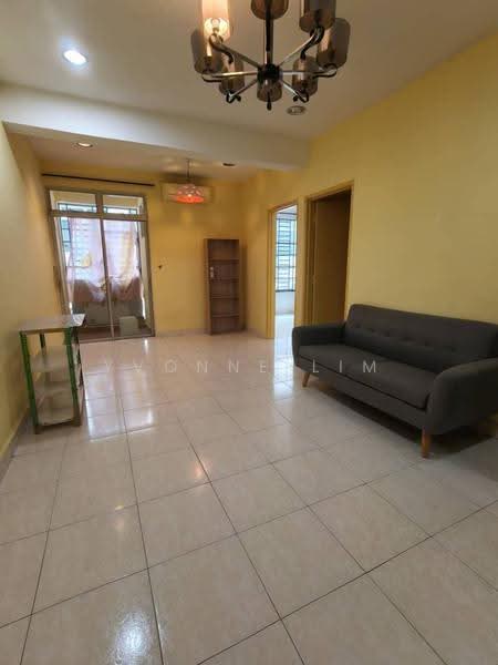 Kediaman Servis untuk Dijual di Nusa Bestari Shoplot Apartment - Yvonne Lim - Living Room - PropertyGuru.com.my