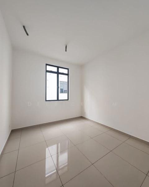 Rumah Teres 2-Tingkat untuk Dijual di Bandar Seri Alam (Masai) - Derrick Lim - PropertyGuru.com.my
