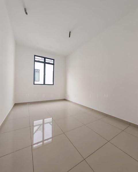 Rumah Teres 2-Tingkat untuk Dijual di Bandar Seri Alam (Masai) - Derrick Lim - PropertyGuru.com.my