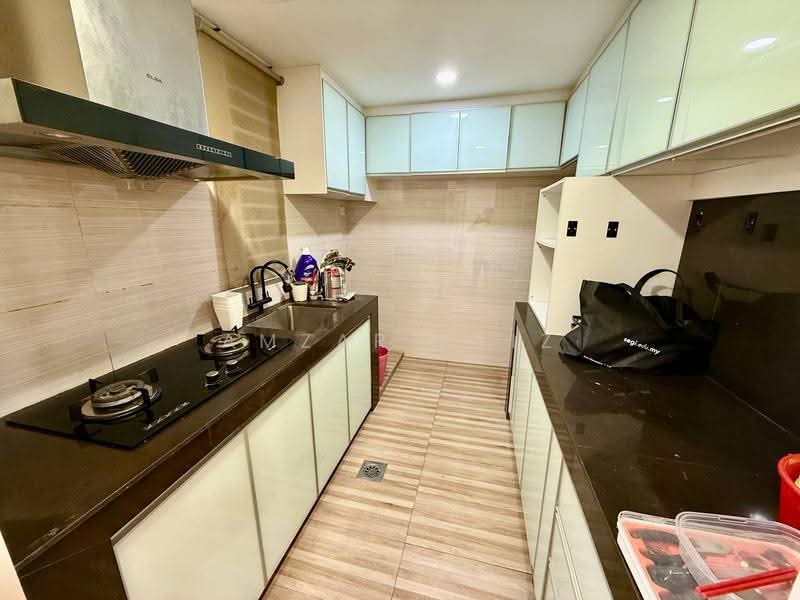 Apartment for Sale at Vista Pinggiran Apartment - Amzar Faiz - Kitchen - PropertyGuru.com.my