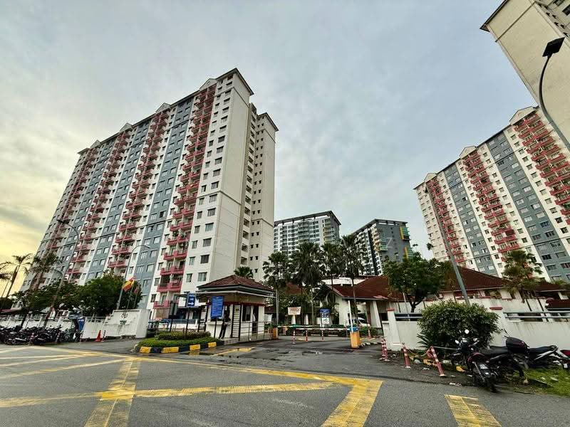 Apartment for Sale at Vista Pinggiran Apartment - Amzar Faiz - Exterior - PropertyGuru.com.my