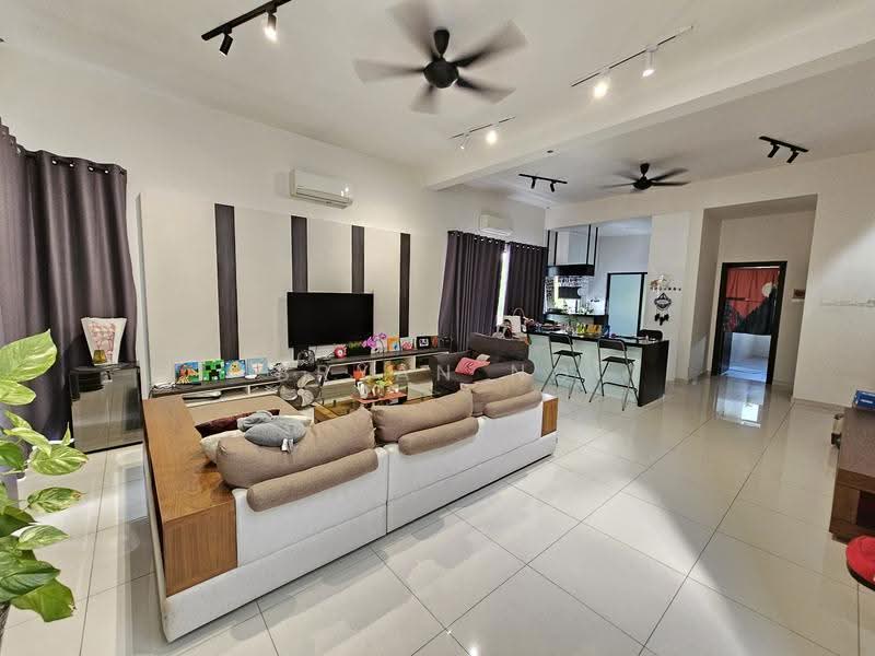 Rumah Berkembar untuk Dijual di Jade Hills (Kajang) - Bryan Ng - Living Room - PropertyGuru.com.my