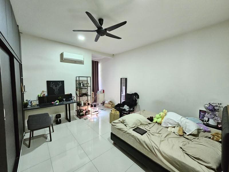 Rumah Berkembar untuk Dijual di Jade Hills (Kajang) - Bryan Ng - Bedroom - PropertyGuru.com.my