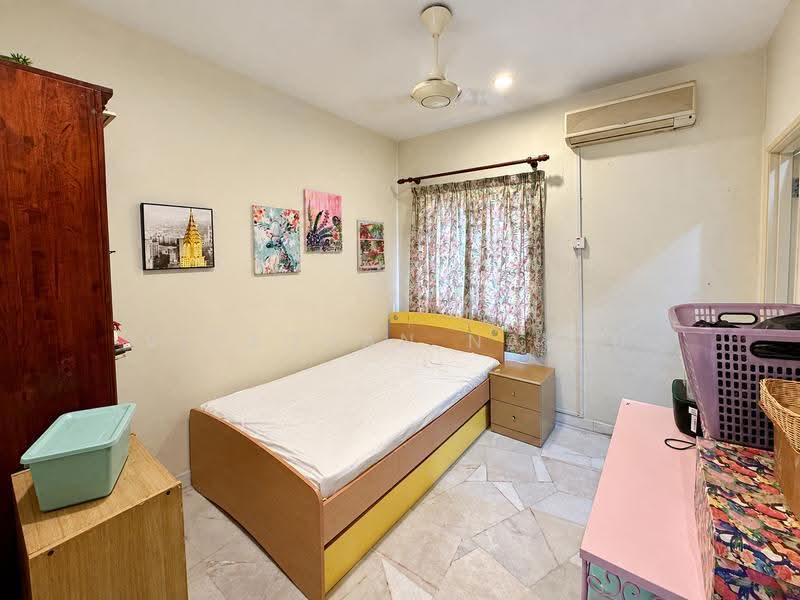 Bungalow House for Sale in Rawang (Selangor) - Visaghan Naidu - Bedroom - PropertyGuru.com.my