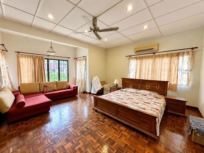 Bungalow House for Sale in Rawang (Selangor) - Visaghan Naidu - Bedroom - PropertyGuru.com.my