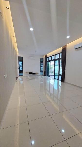 Cluster House for Sale in Eco Botanic (Iskandar Puteri (Nusajaya)) - Kinki Teow - Living Room - PropertyGuru.com.my