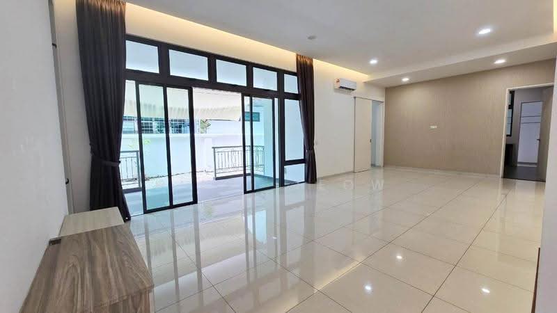 Cluster House for Sale in Eco Botanic (Iskandar Puteri (Nusajaya)) - Kinki Teow - Living Room - PropertyGuru.com.my