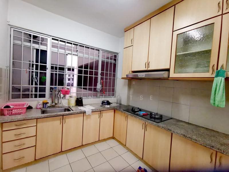 Condominium for Rent at Putra Place Condominium - Sunny Tse - Kitchen - PropertyGuru.com.my
