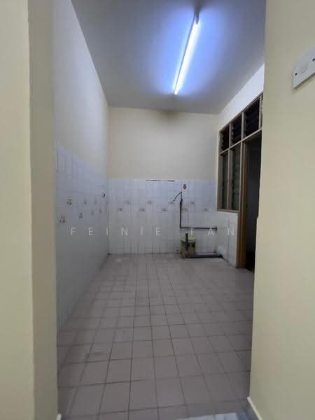 2-storey Terraced House for Sale in Usj 13 (Subang Jaya) - Feinie Tan - Kitchen - PropertyGuru.com.my