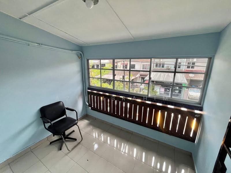 2-storey Terraced House for Sale in Cheras (Selangor) - Azli Ibrahim - Balcony - PropertyGuru.com.my
