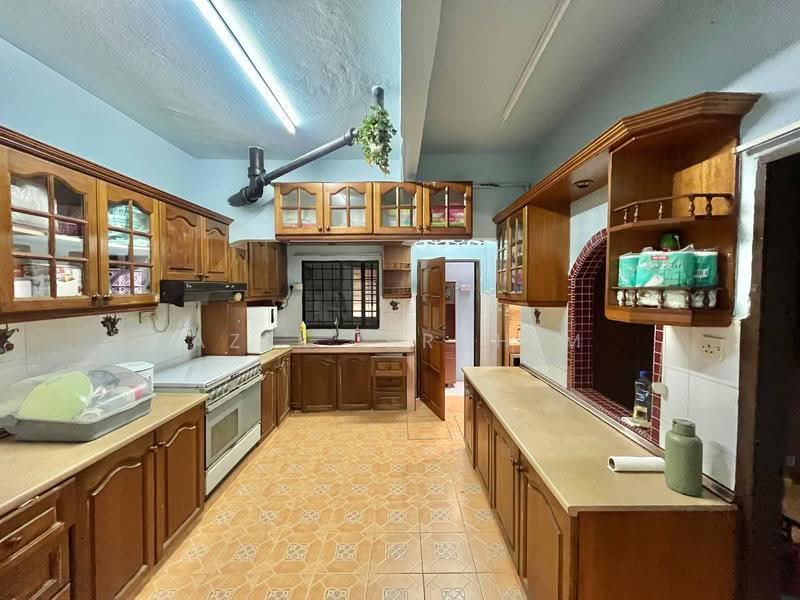 2-storey Terraced House for Sale in Cheras (Selangor) - Azli Ibrahim - Kitchen - PropertyGuru.com.my