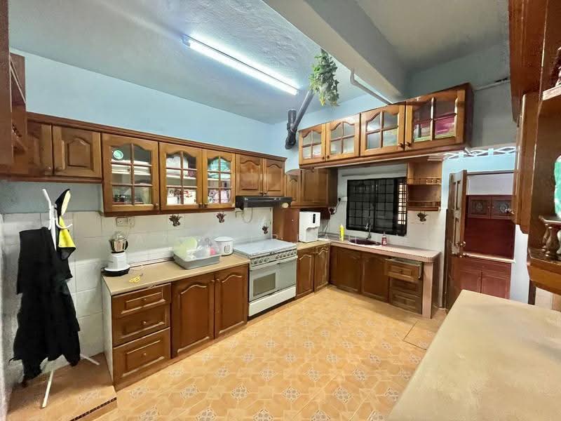 2-storey Terraced House for Sale in Cheras (Selangor) - Azli Ibrahim - Kitchen - PropertyGuru.com.my