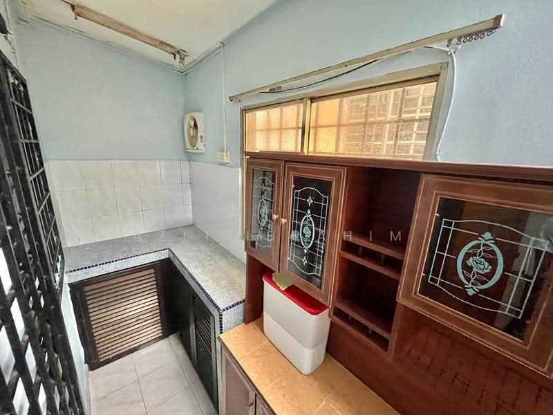 2-storey Terraced House for Sale in Cheras (Selangor) - Azli Ibrahim - Kitchen - PropertyGuru.com.my