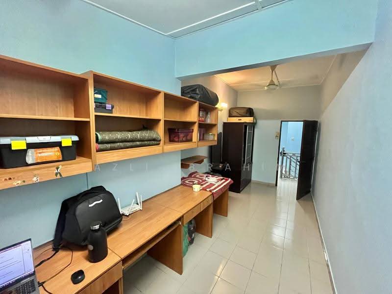 2-storey Terraced House for Sale in Cheras (Selangor) - Azli Ibrahim - Study - PropertyGuru.com.my