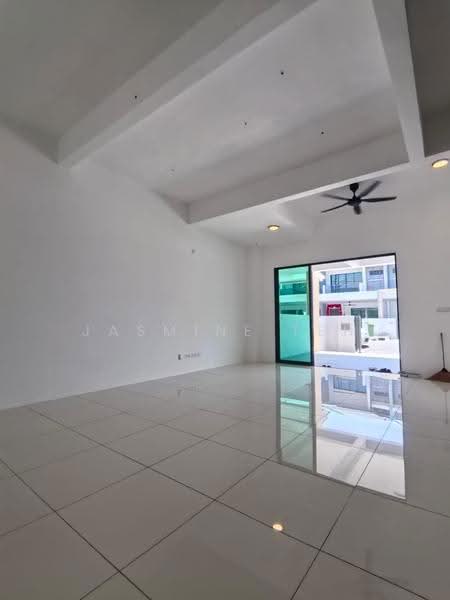 Rumah Berkembar untuk Disewa di Seberang Perai (Penang) - Jasmine Teh - Living Room - PropertyGuru.com.my
