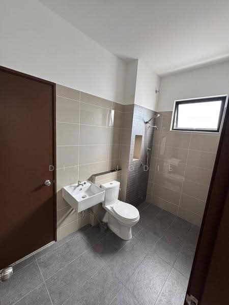 2-storey Terraced House for Rent in Seremban (Negeri Sembilan) - Ding Jodie - Bathroom - PropertyGuru.com.my
