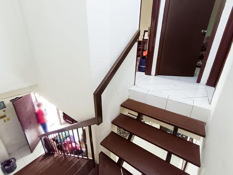 2-storey Terraced House for Sale in Taman Pinggiran Putra (Seri Kembangan) - Azli Ibrahim - Interior - PropertyGuru.com.my