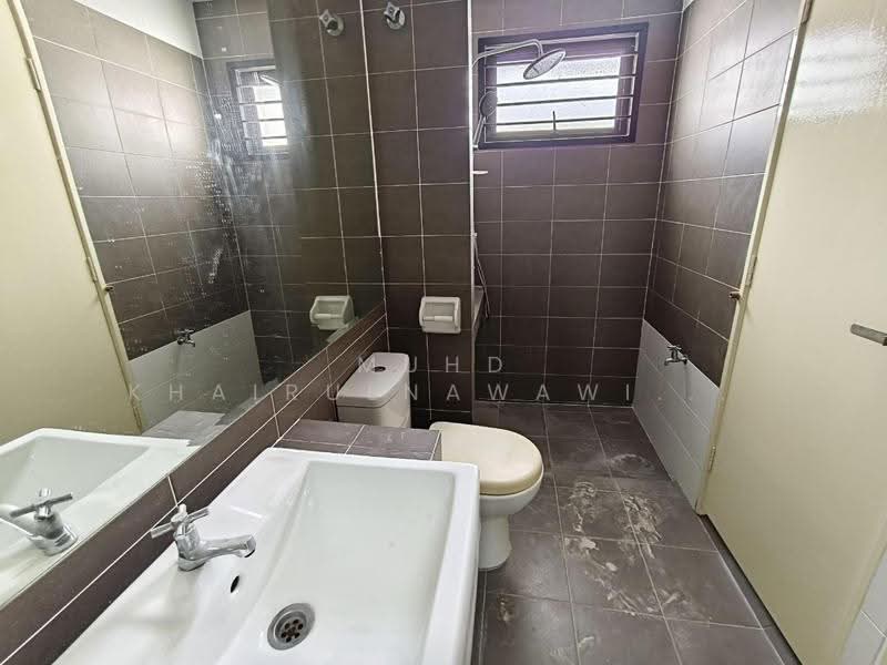 Rumah Teres 2-Tingkat untuk Dijual di Klang (Selangor) - Muhd Khairulnawawi Kamaruddin - Bathroom - PropertyGuru.com.my