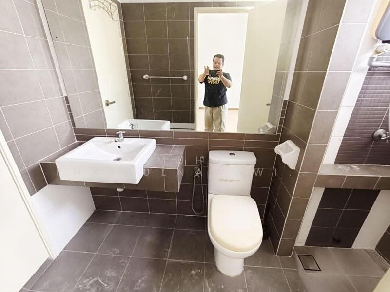 Rumah Teres 2-Tingkat untuk Dijual di Klang (Selangor) - Muhd Khairulnawawi Kamaruddin - Bathroom - PropertyGuru.com.my