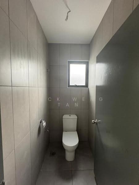 Shop / Office for Rent in Bandar Rimbayu (Telok Panglima Garang) - Teck Weng Tan - Bathroom - PropertyGuru.com.my