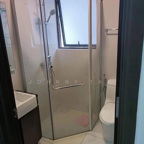 Kondominium untuk Dijual di Bay Point @ Country Garden Danga Bay - Johnny Tan - Bathroom - PropertyGuru.com.my